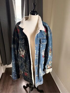 Reason Sherpa-Lined Denim Jacket in Blue & Cream